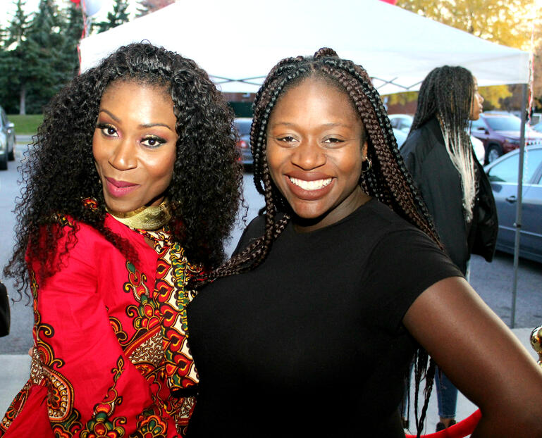 jaime hairstyle - chair